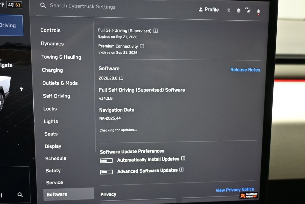 Used 2024 Tesla Cybertruck AWD Crew Cab image 14