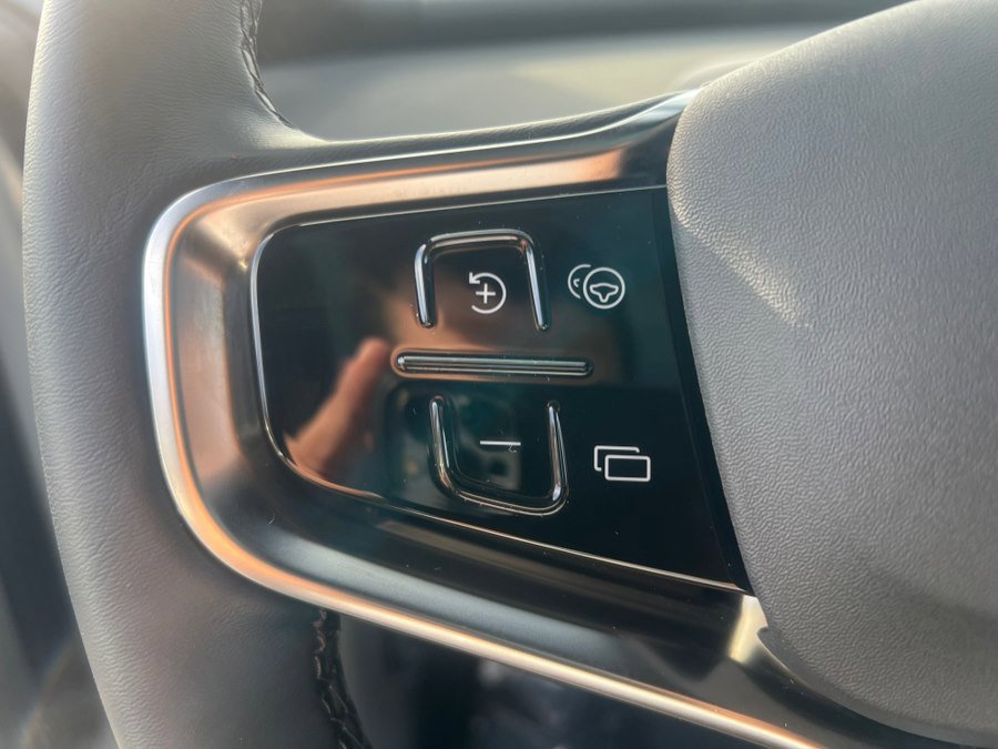 Used 2025 Volvo EX30 Ultra image 12