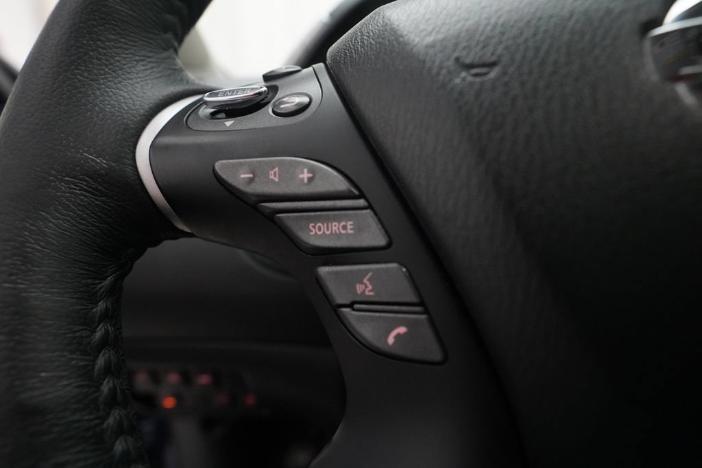 Used 2020 Nissan Pathfinder SL AWD/4WD image 20