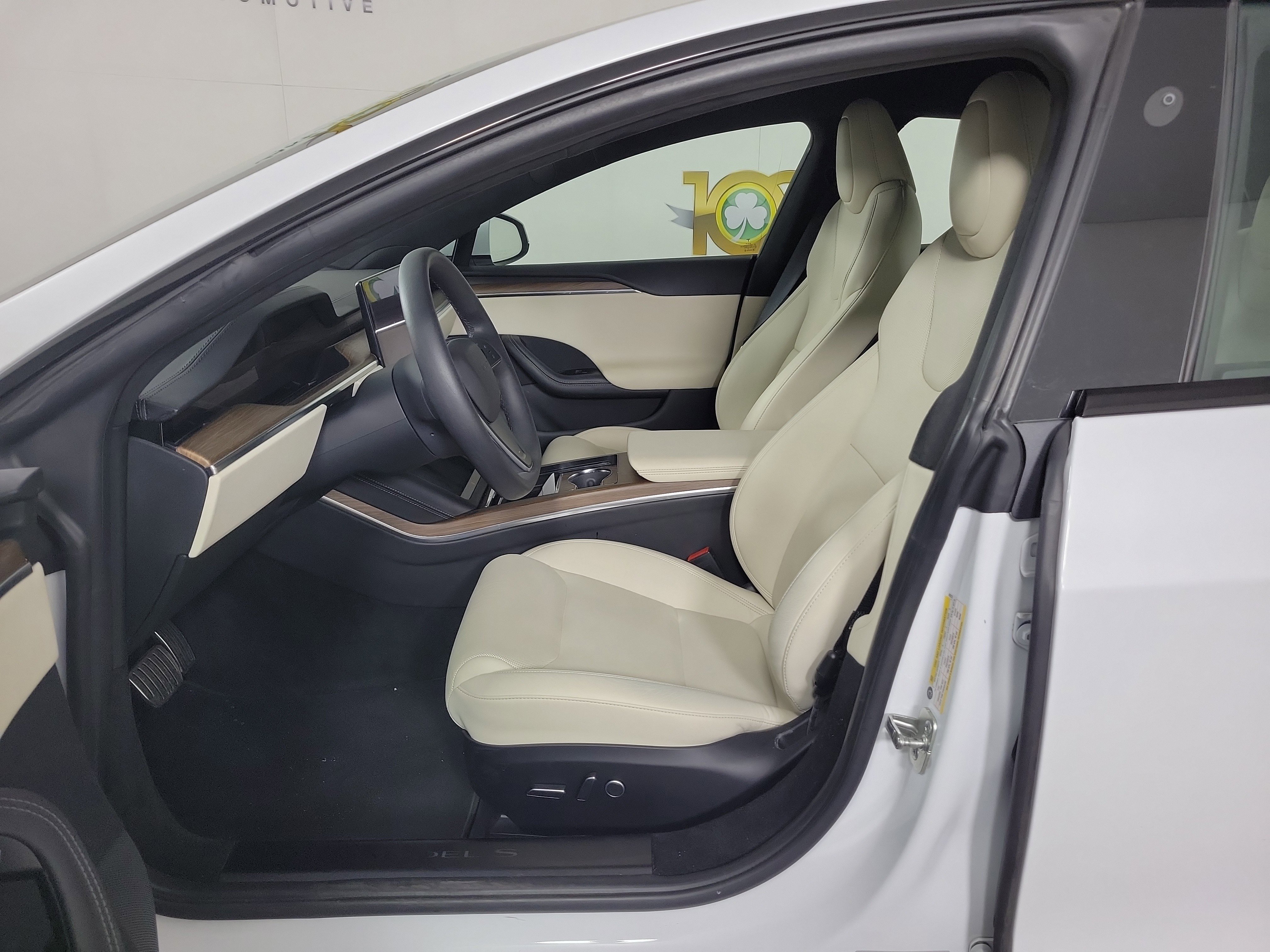 Used 2022 Tesla Model S AWD/4WD image 5