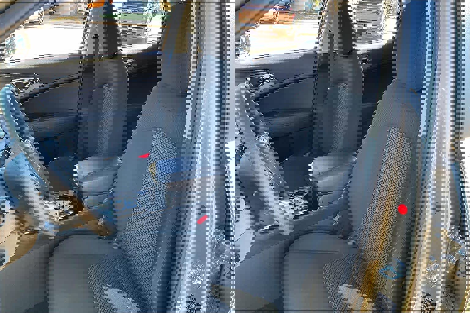 Used 2024 Kia Sportage LX image 9