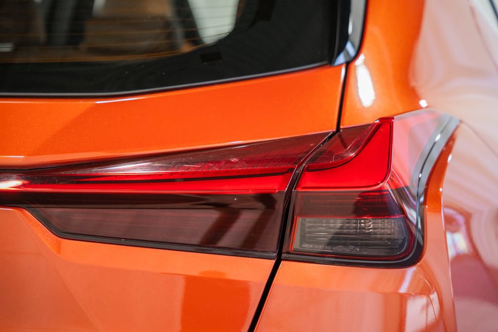 Used 2019 Lexus UX 200 w/ Premium Package FWD image 6