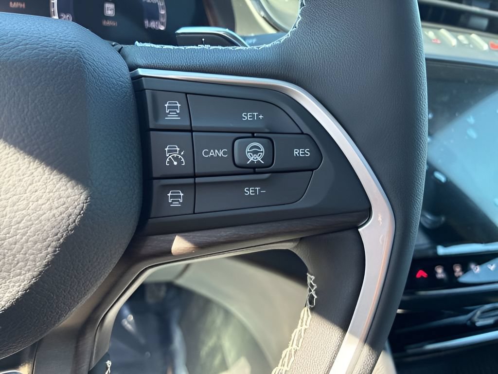 New 2026 Jeep Grand Cherokee Limited w/ Luxury Tech Group II AWD/4WD image 21