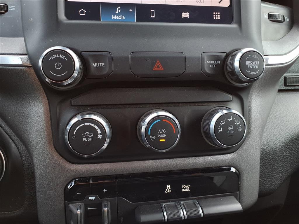 Used 2024 RAM 2500 Big Horn w/ Bed Utility Group image 11