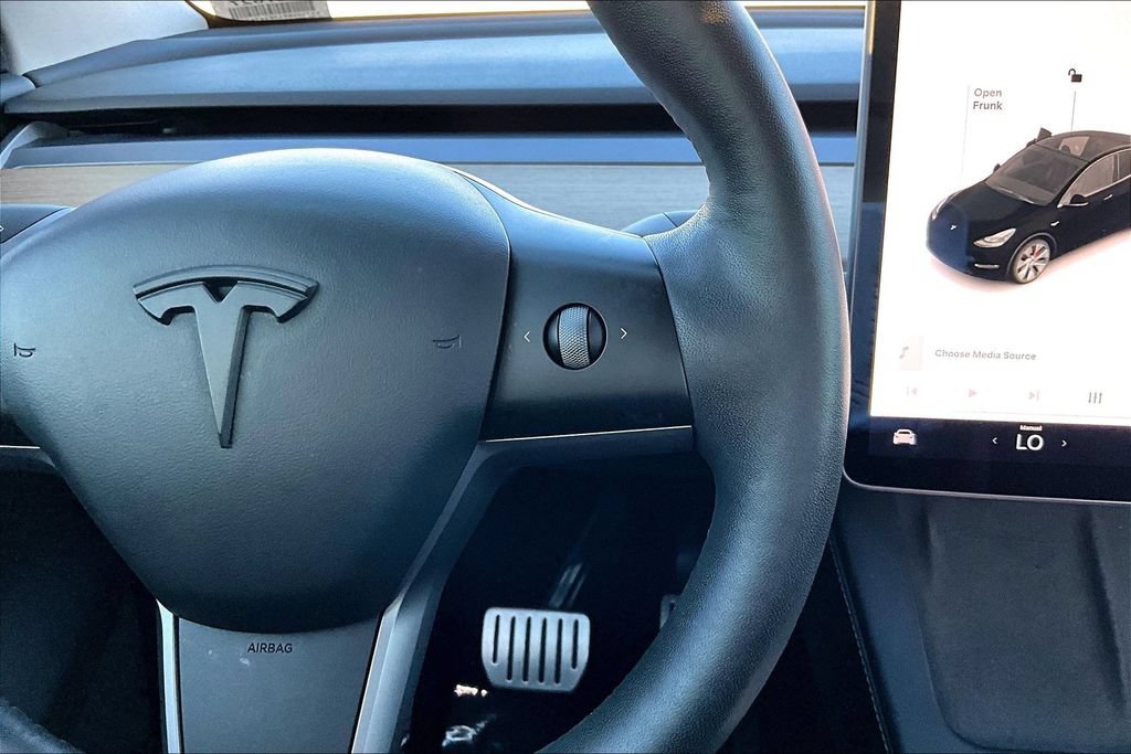 Used 2021 Tesla Model Y Performance AWD/4WD image 12