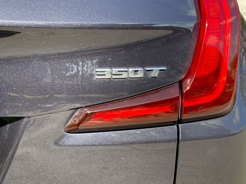 Used 2023 Cadillac XT4 Luxury w/ Cold Weather Package image 21