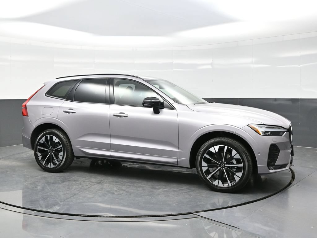 New 2026 Volvo XC60 B5 Plus w/ Climate Package AWD/4WD image 8