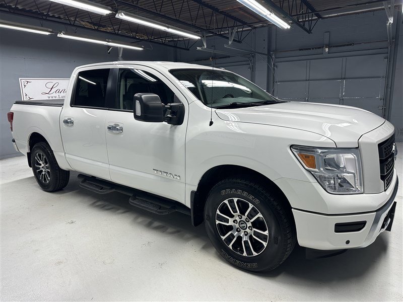 Used 2021 Nissan Titan SV w/ SV Convenience Package image 8