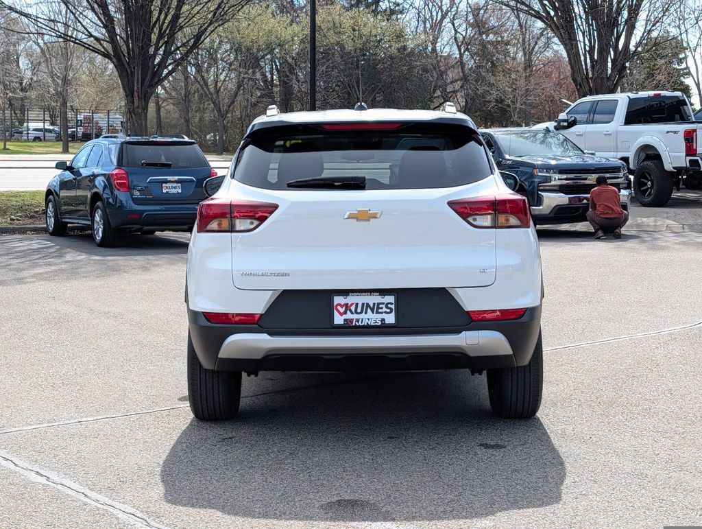 Used 2025 Chevrolet TrailBlazer LT FWD image 8