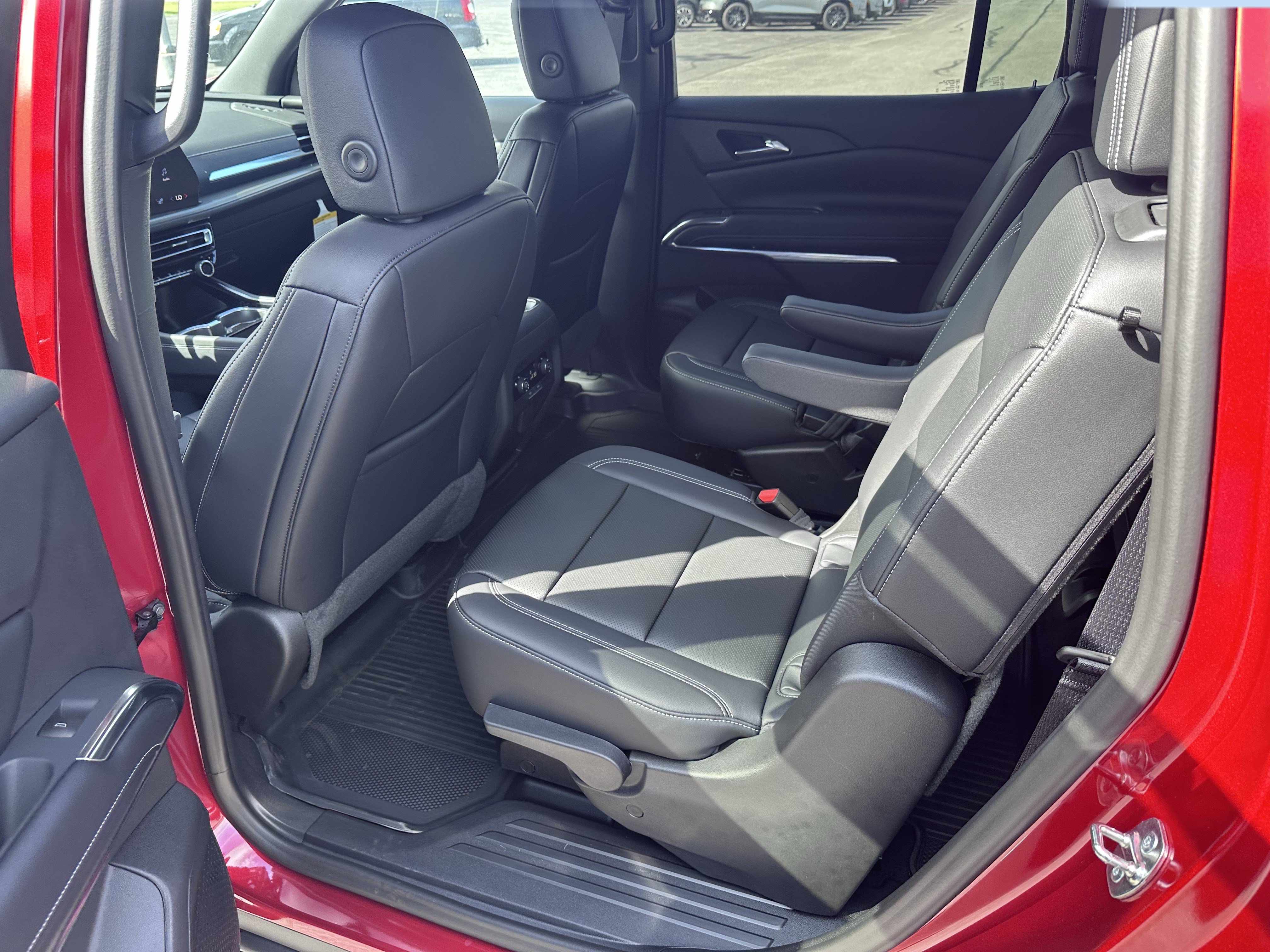 New 2026 Chevrolet Traverse LT w/ Driver Confidence Package AWD/4WD image 6