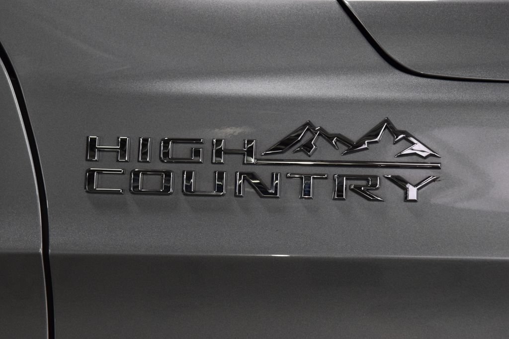 Used 2023 Chevrolet Tahoe High Country AWD/4WD image 14