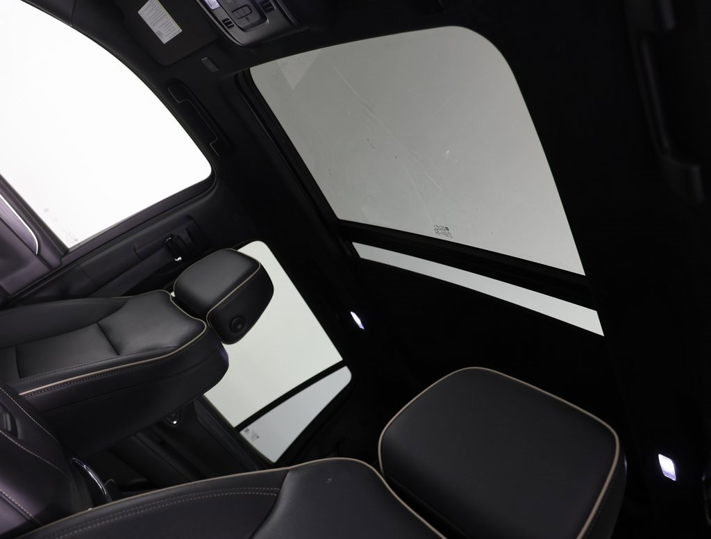Used 2023 GMC Yukon SLT image 14
