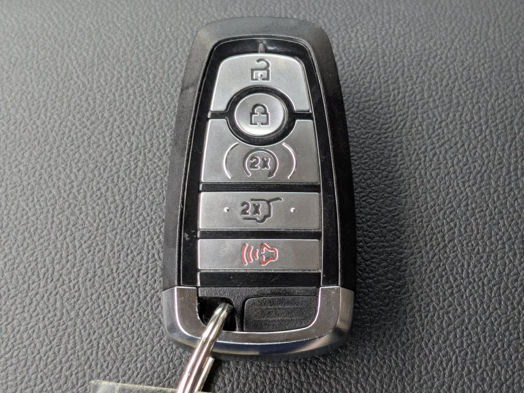 Used 2020 Ford Escape SE Sport FWD image 38