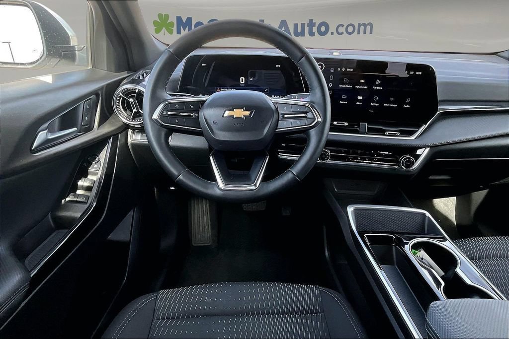 Used 2025 Chevrolet Equinox LT AWD/4WD image 10