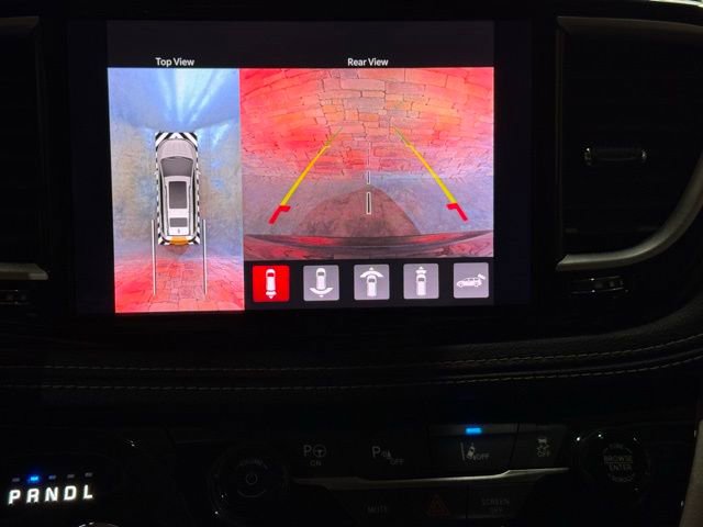 Used 2022 Chrysler Pacifica Touring-L w/ Uconnect Theater Family Group FWD image 9