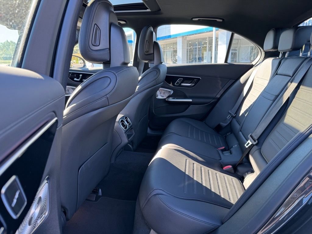 Used 2025 Mercedes-Benz C 300 Sedan image 11