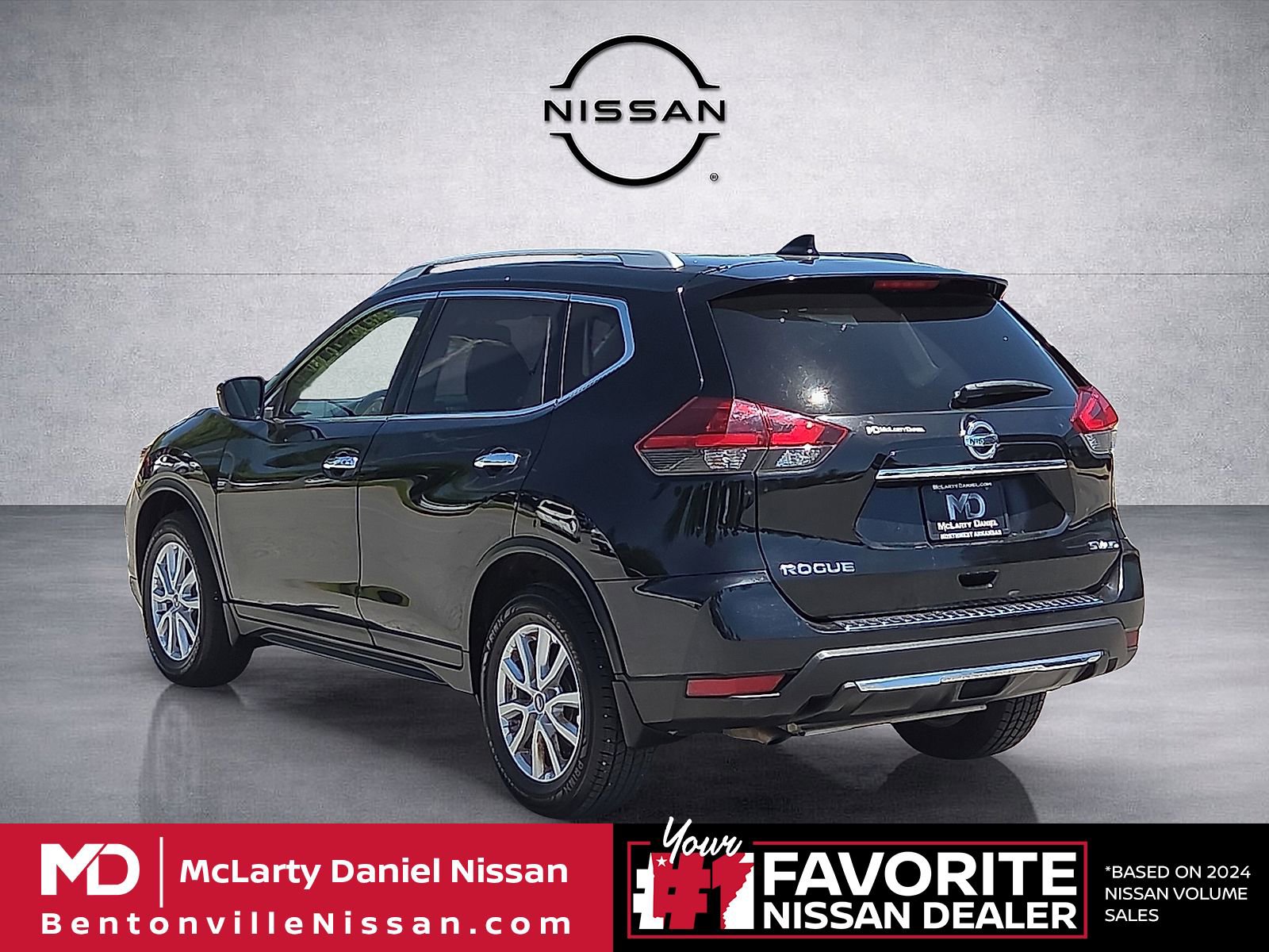Used 2018 Nissan Rogue SV AWD/4WD image 4
