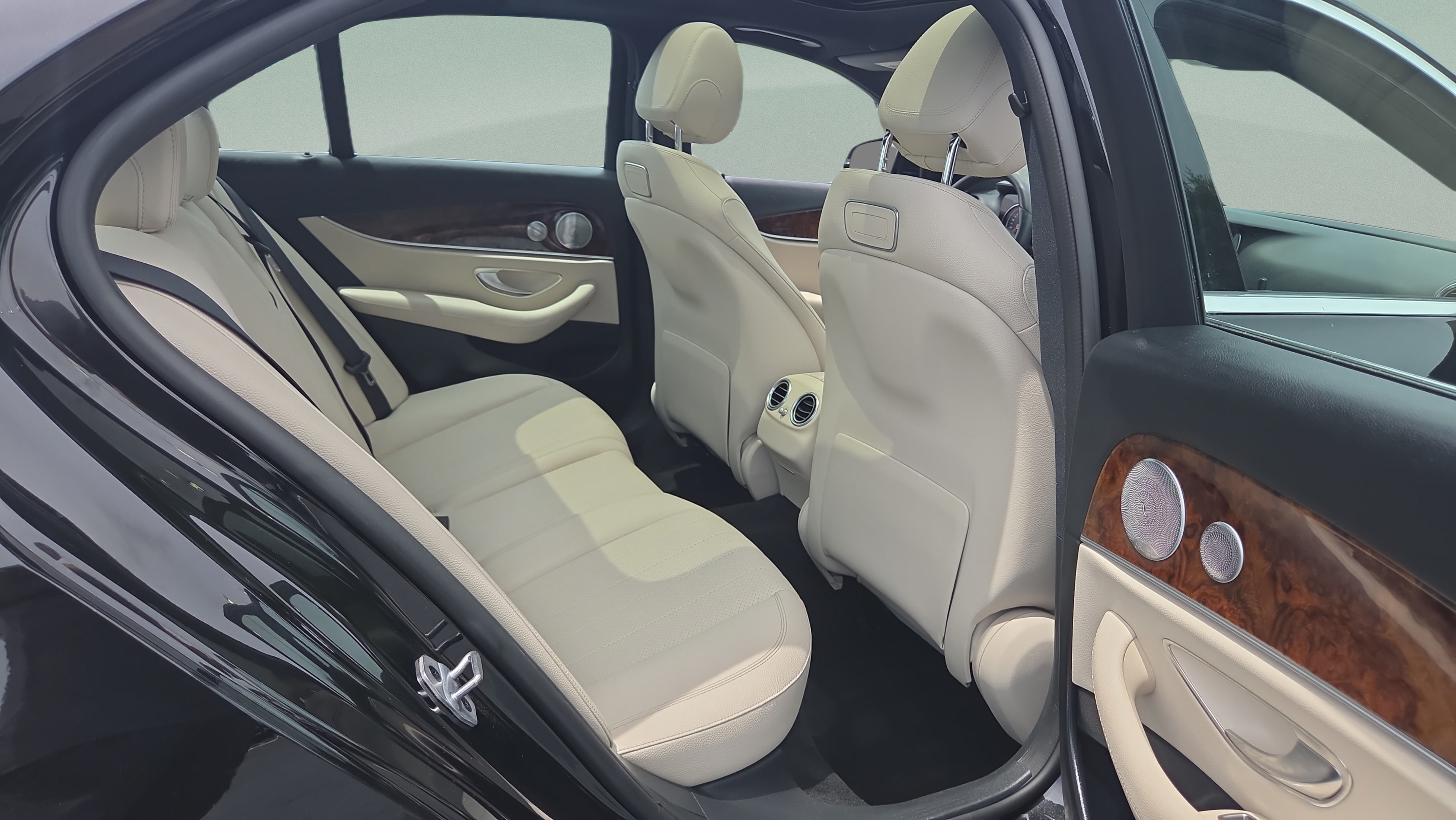 Used 2018 Mercedes-Benz E 300 image 15