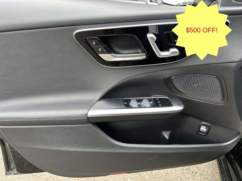 Used 2025 Mercedes-Benz C 300 4MATIC Sedan image 18