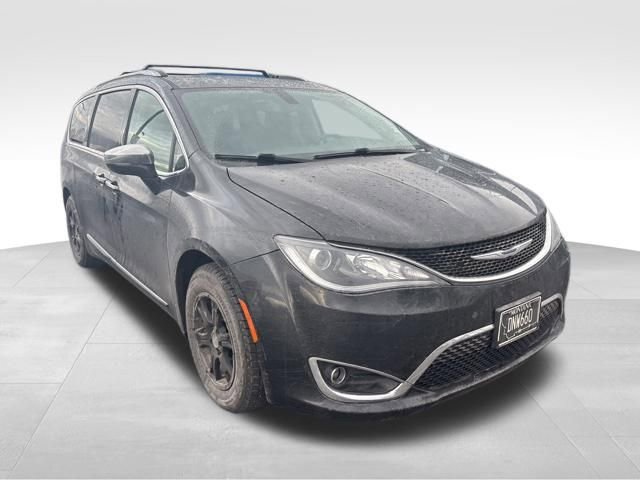Used 2019 Chrysler Pacifica Limited image 1