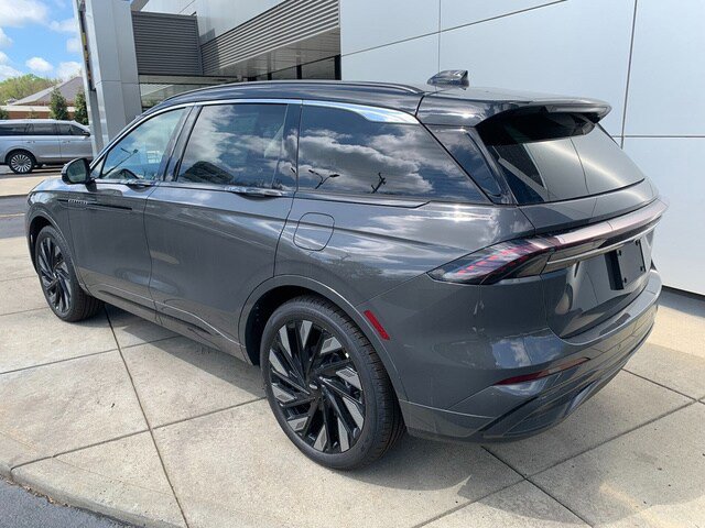 New 2026 Lincoln Nautilus Black Label w/ Jet Appearance Package AWD/4WD image 10