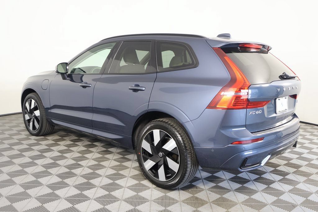 Used 2024 Volvo XC60 T8 Plus AWD/4WD image 6