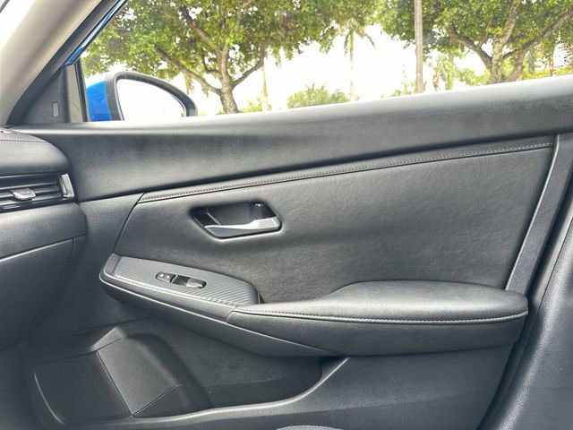 Used 2025 Nissan Sentra SV FWD image 32