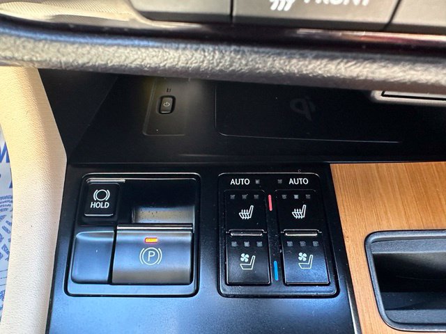 Used 2022 Lexus RX 450h AWD w/ Premium Package image 33