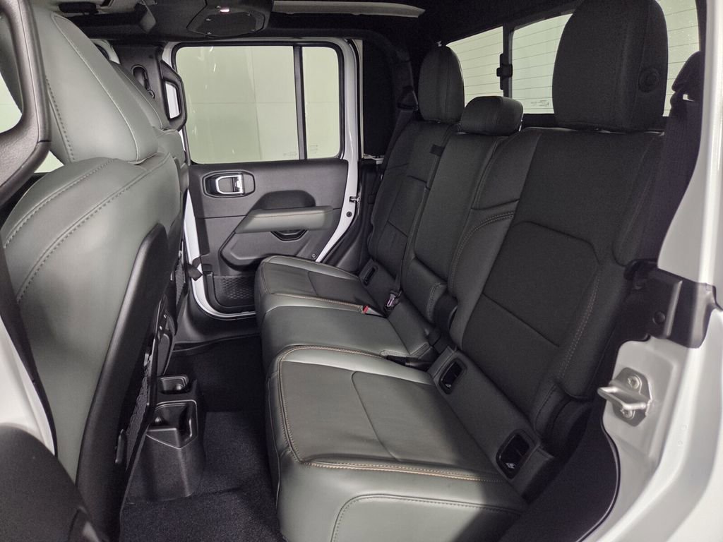 New 2026 Jeep Gladiator Mojave AWD/4WD image 18