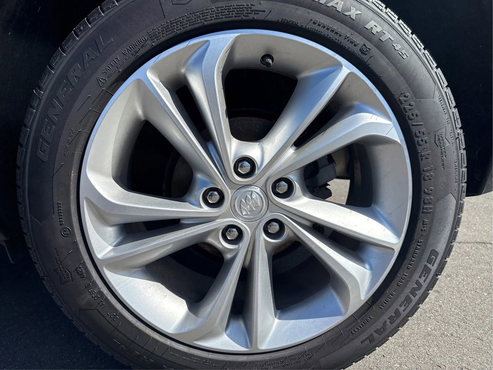 Used 2020 Buick Encore GX Preferred w/ Cold Weather Comfort Package AWD/4WD image 31