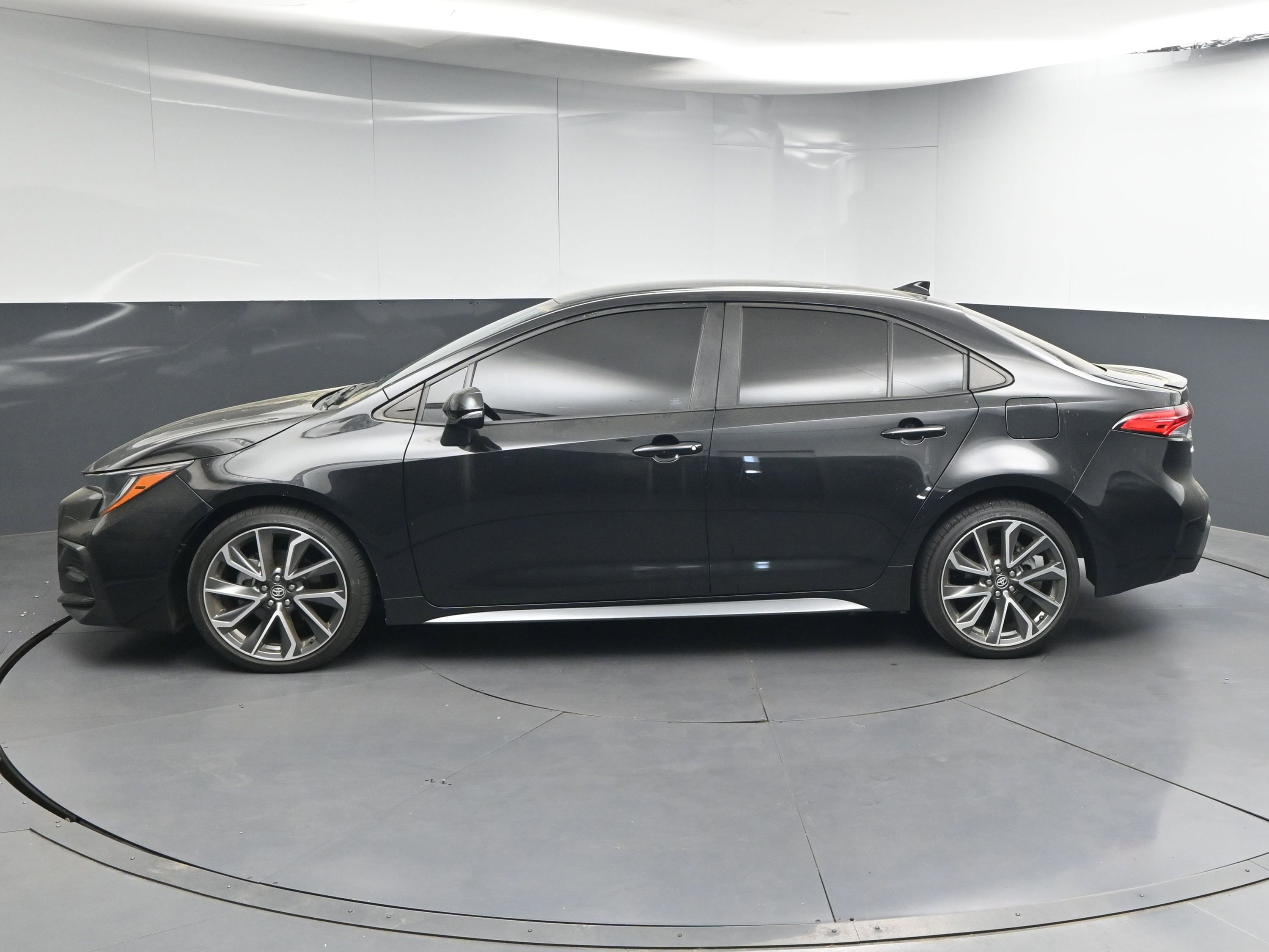 Used 2021 Toyota Corolla SE image 5