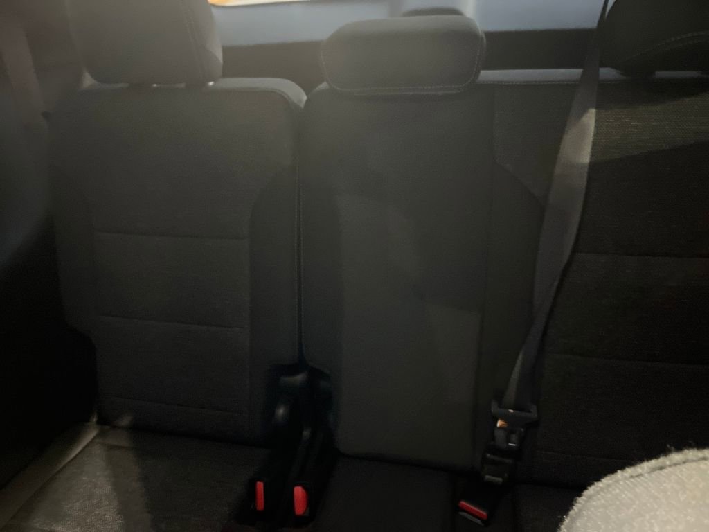 Used 2025 Chevrolet Traverse LT image 19