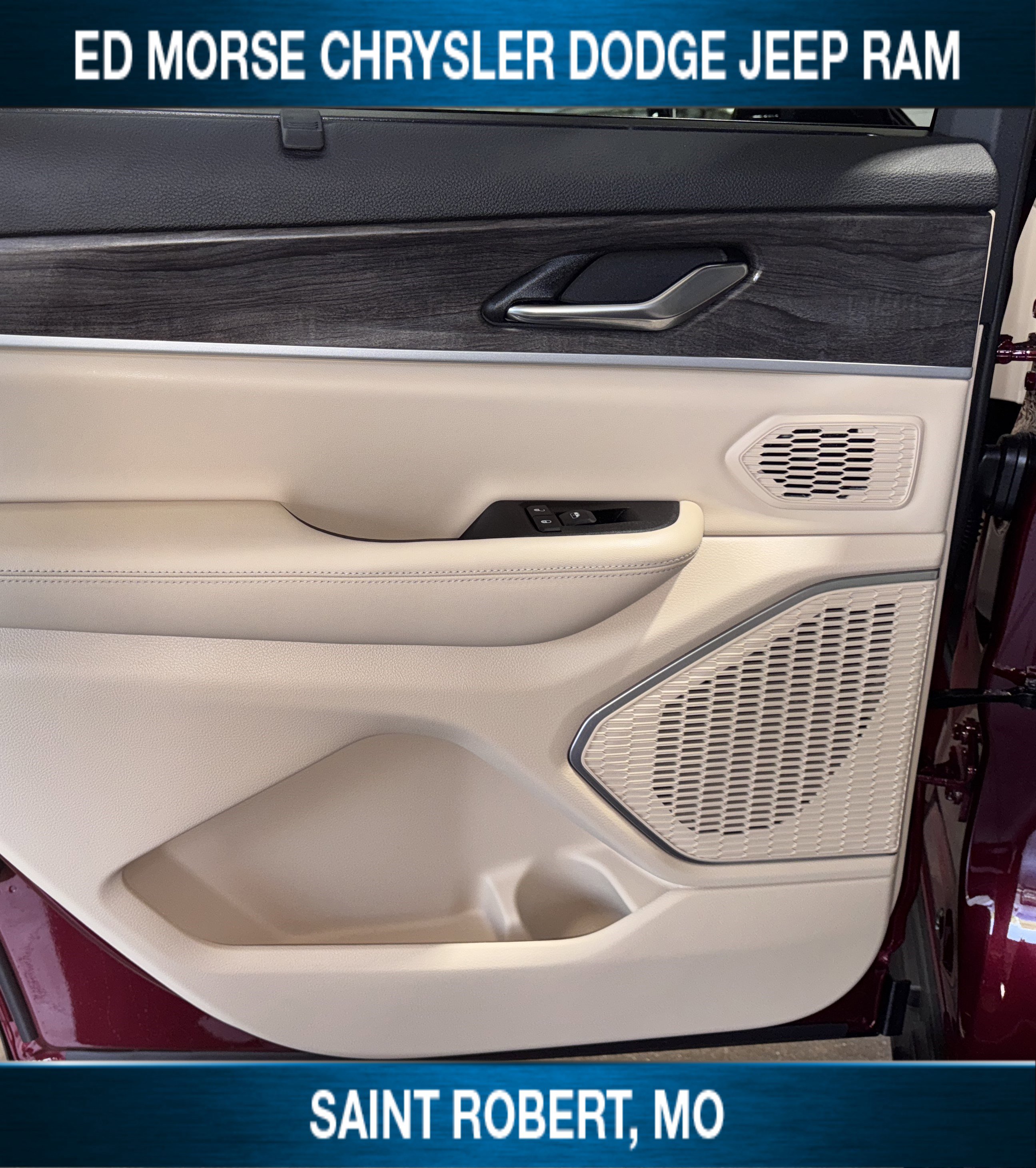 New 2025 Jeep Grand Cherokee L Limited w/ Luxury Tech Group II image 36