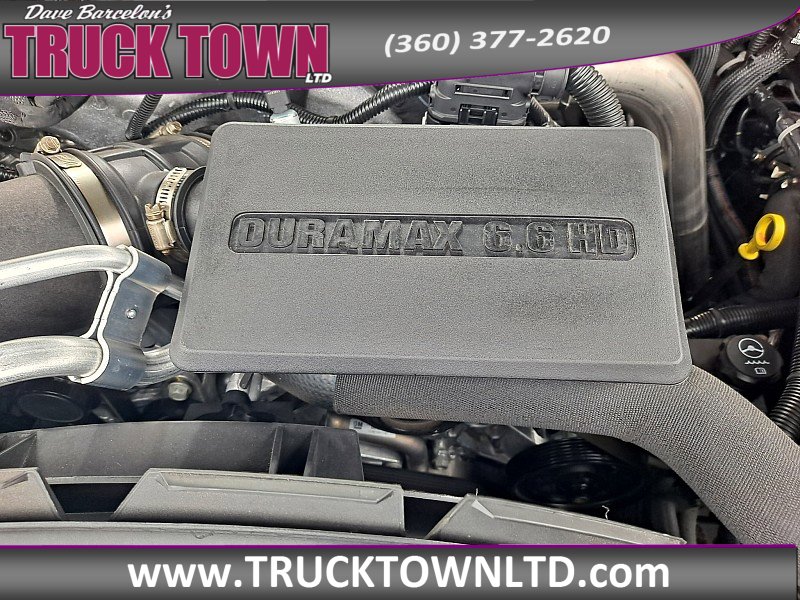 Used 2025 Chevrolet Silverado 2500 Custom w/ Custom Value Package image 11