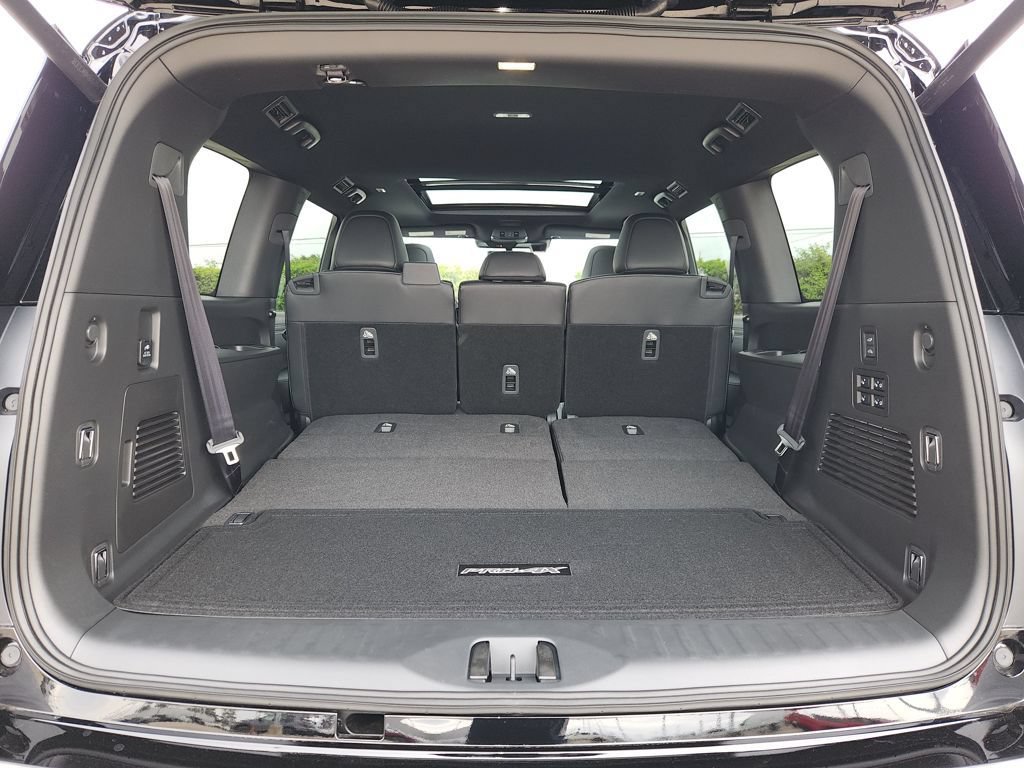 New 2026 Nissan Armada PRO-4X AWD/4WD image 9