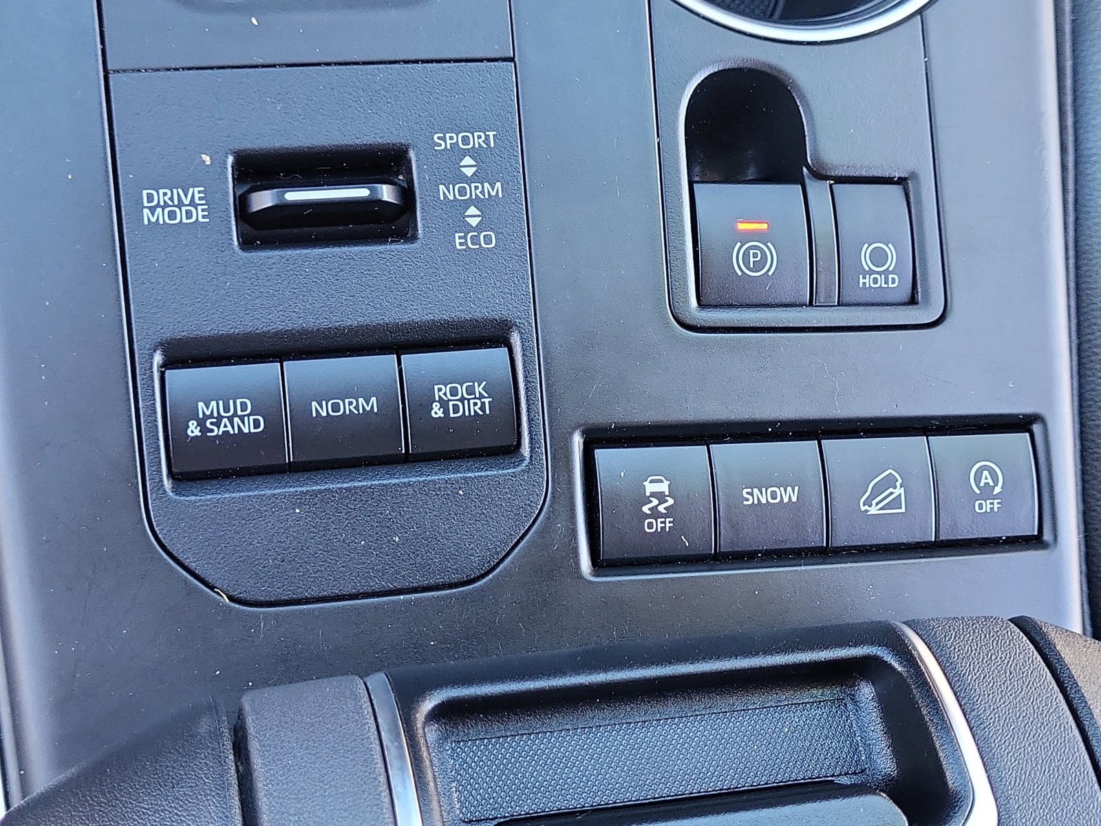 Used 2022 Toyota Highlander XLE image 17