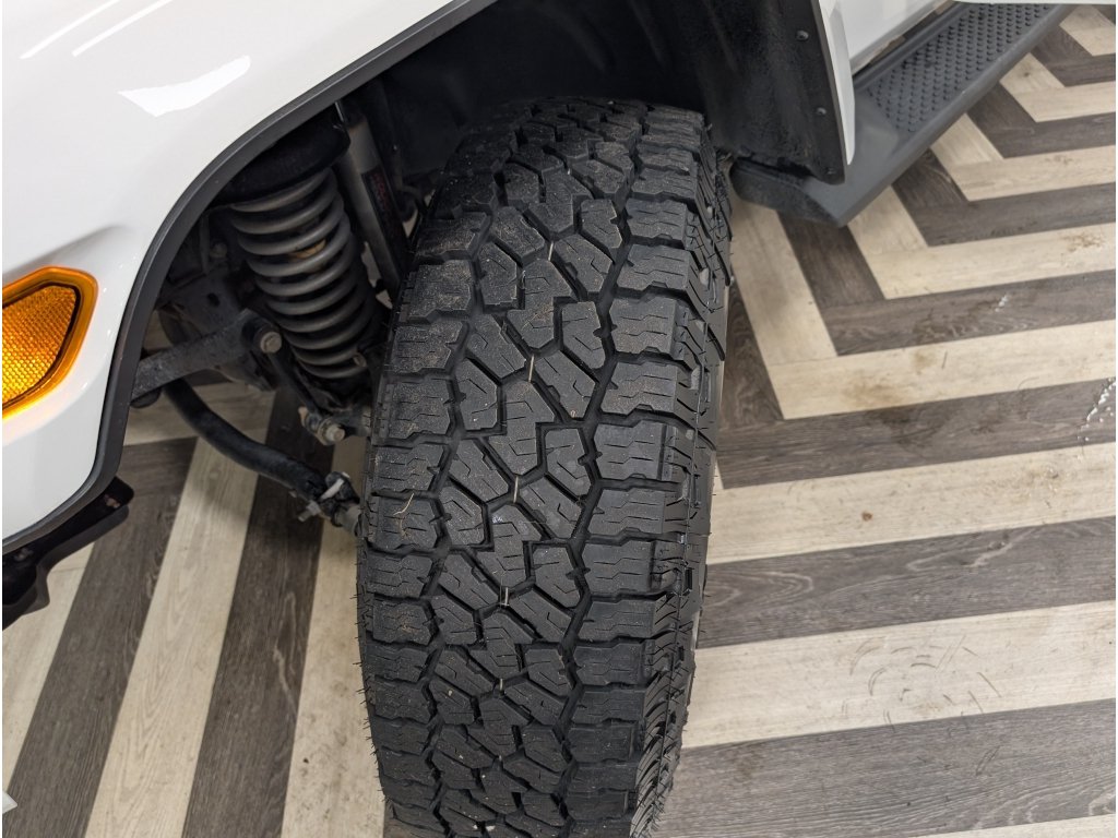 Used 2022 Jeep Wrangler Unlimited Sahara AWD/4WD image 21