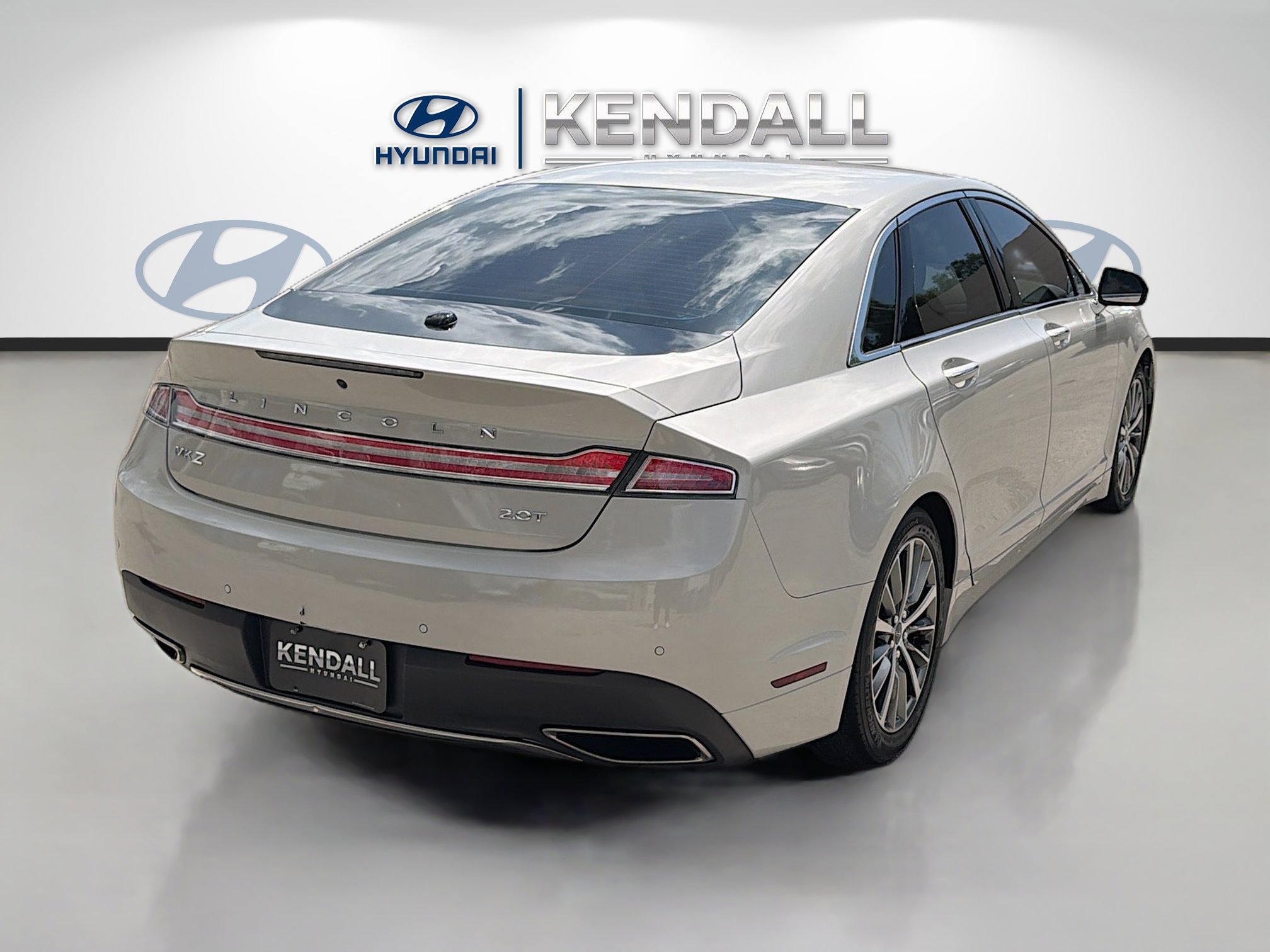 Used 2020 Lincoln MKZ FWD image 6