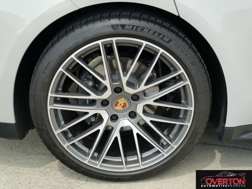 Used 2025 Porsche Panamera 4 image 40