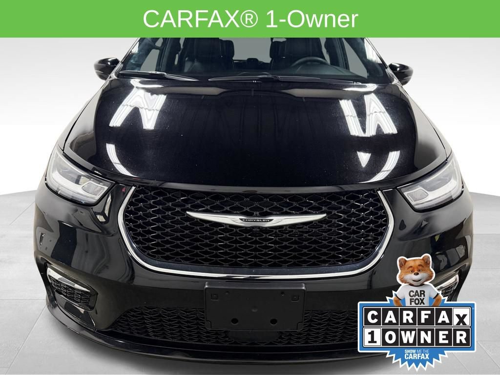 Used 2025 Chrysler Pacifica Select FWD image 2