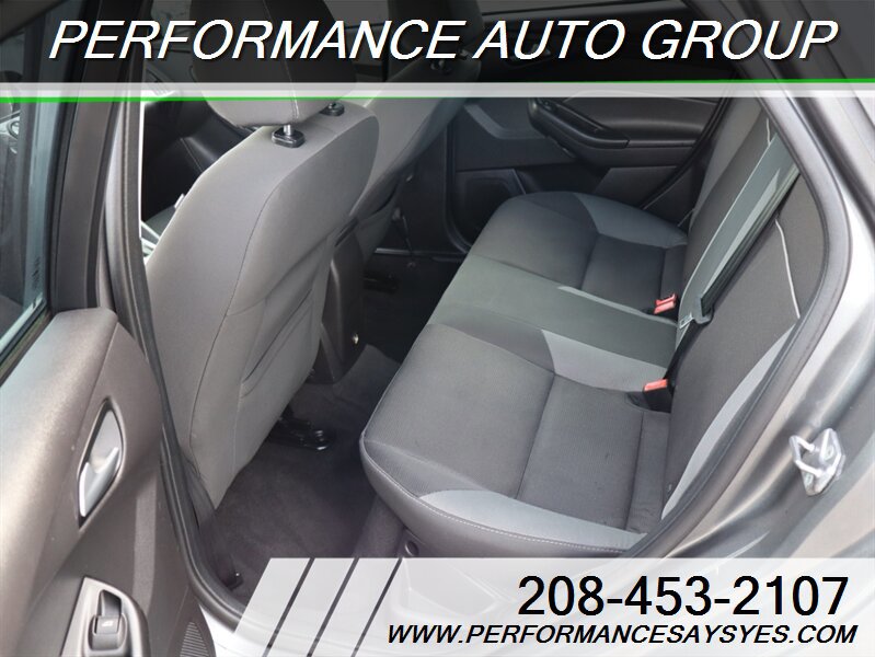 Used 2014 Ford Focus SE FWD image 12
