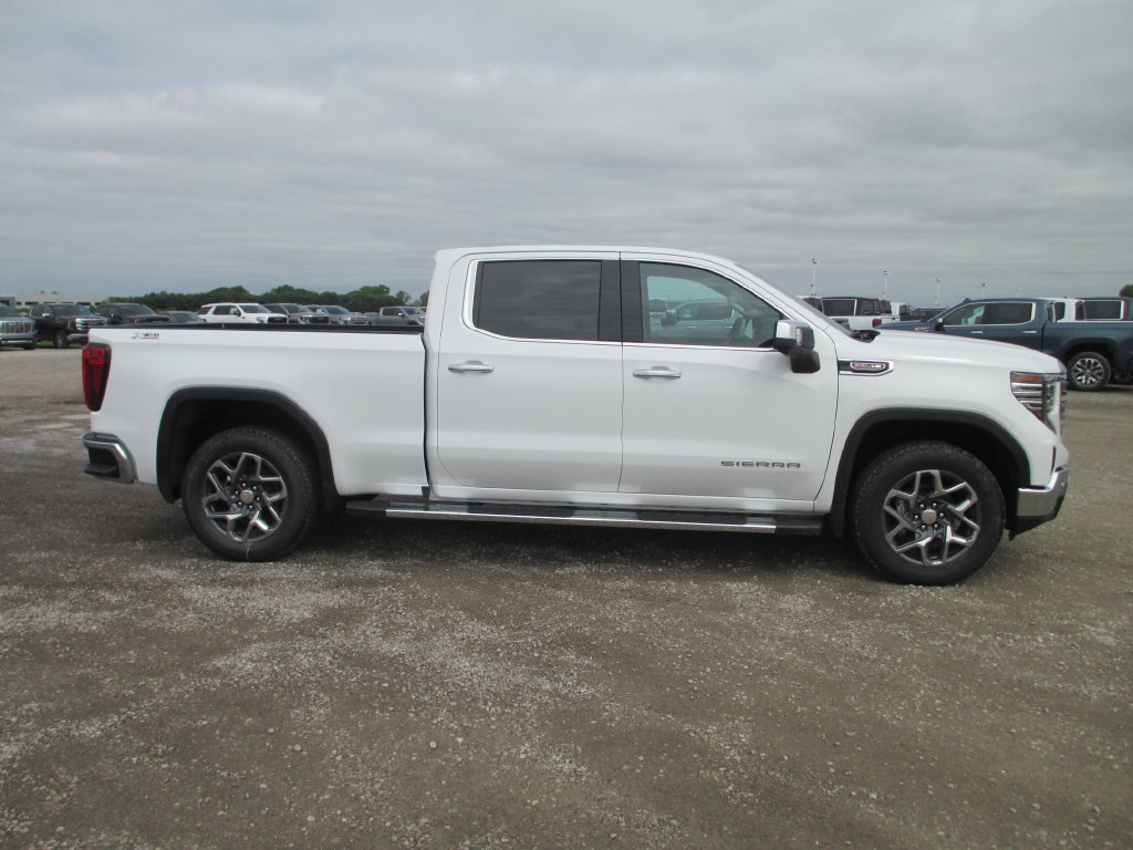 New 2026 GMC Sierra 1500 SLT w/ SLT Premium Plus Package AWD/4WD image 3
