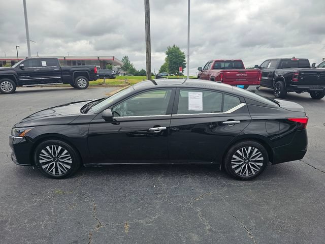 Used 2025 Nissan Altima 2.5 SV FWD image 5