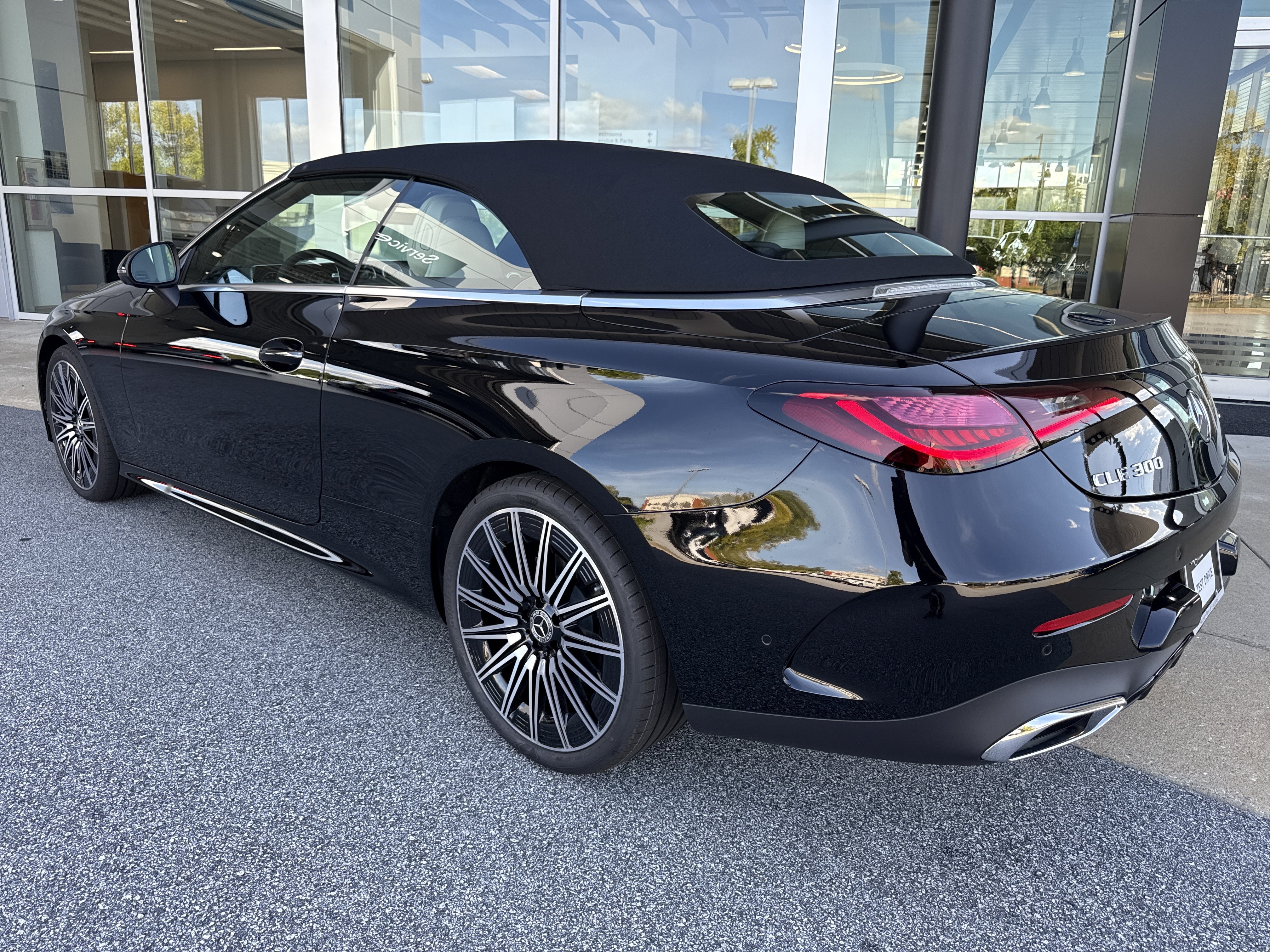 New 2027 Mercedes-Benz CLE 300 4MATIC Cabriolet image 3