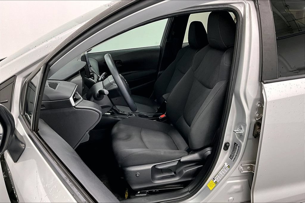 Used 2022 Toyota Corolla LE FWD image 28