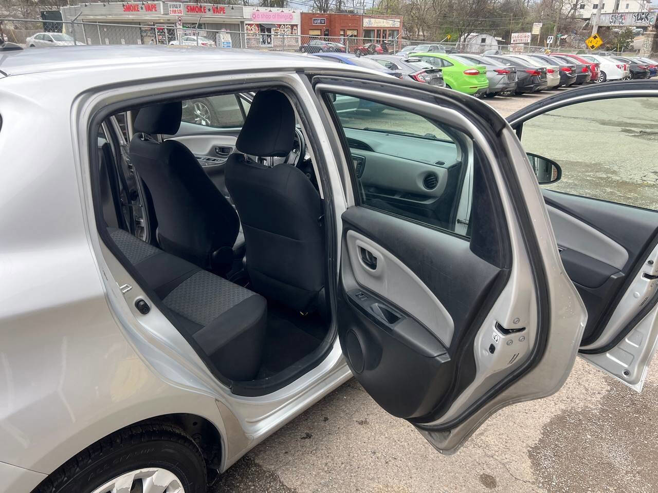Used 2015 Toyota Yaris L image 15