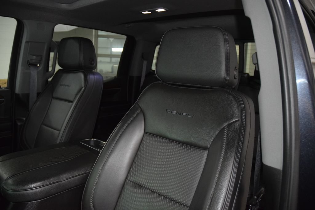 Used 2023 GMC Sierra 1500 Denali w/ Denali Reserve Package AWD/4WD image 45