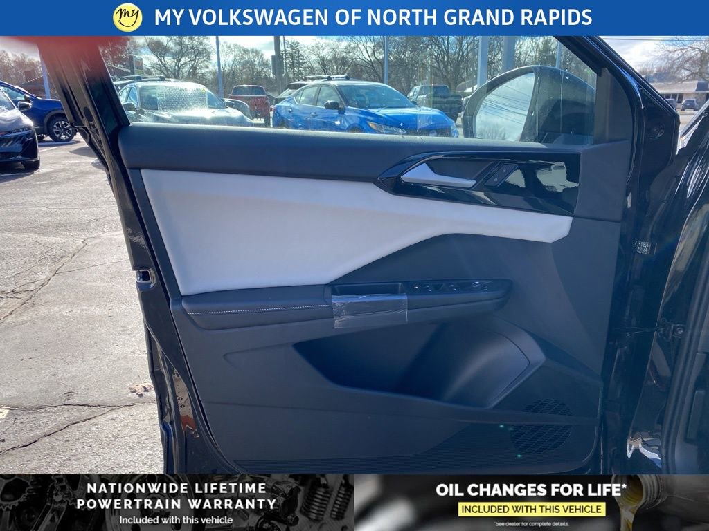 New 2026 Volkswagen Taos S image 6