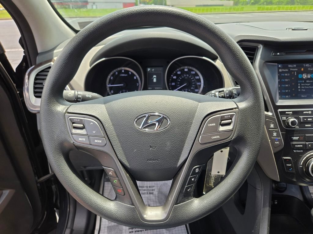 Used 2018 Hyundai Santa Fe SE AWD/4WD image 25