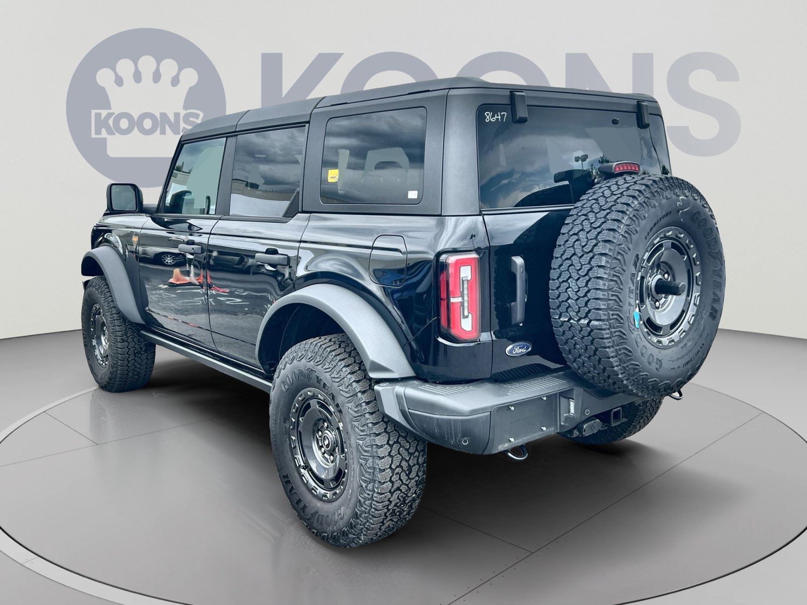 New 2025 Ford Bronco Badlands w/ Sasquatch Package AWD/4WD image 8